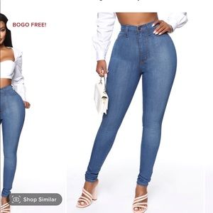 FASHION NOVA CLASSIC HIGH WAIST DENIM JEANS SIZE 11! 👖 🍑 💗